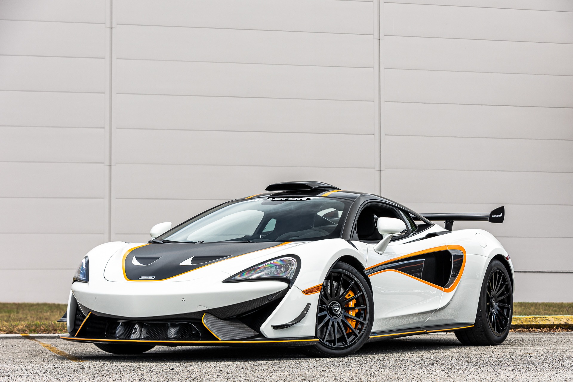 New 2020 McLaren 620R for sale $312,605 at McLaren Orlando LLC in Titusville FL 32780 1