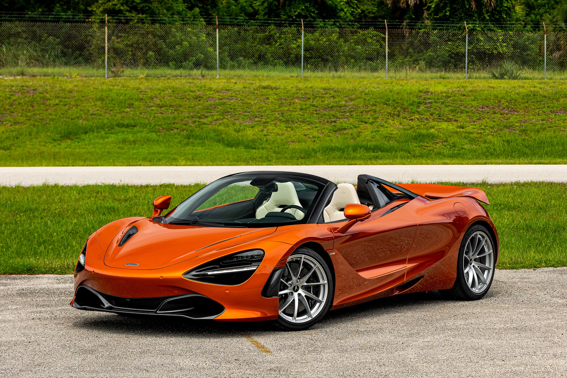 New 2021 McLaren 720S Spider Luxury for sale Call for price at McLaren Orlando LLC in Titusville FL 32780 1