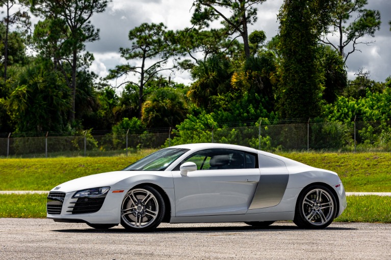 Used 2009 Audi R8 quattro for sale Sold at McLaren Orlando LLC in Titusville FL 32780 4