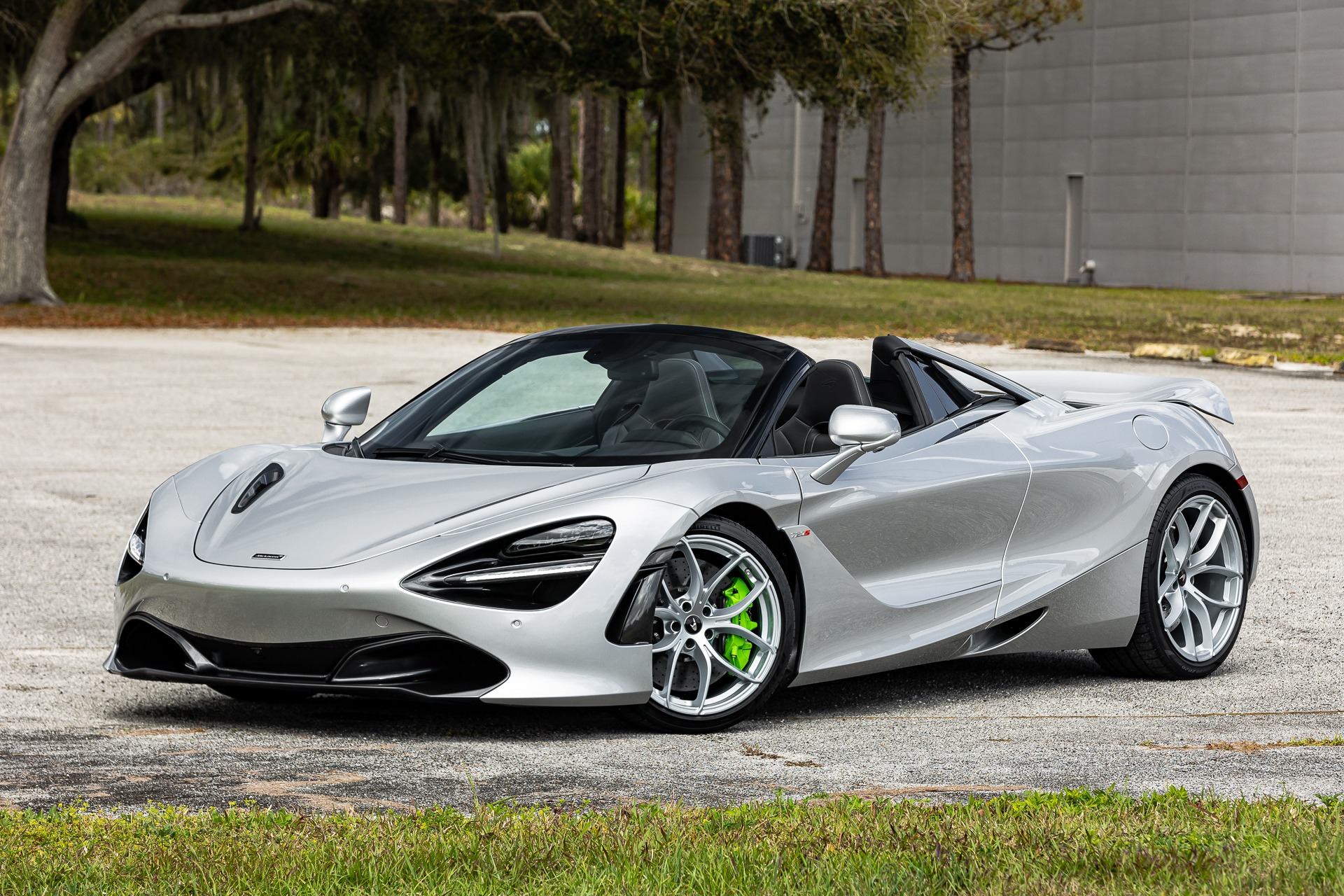 New 2020 McLaren 720S Spider Luxury for sale $362,520 at McLaren Orlando LLC in Titusville FL 32780 1