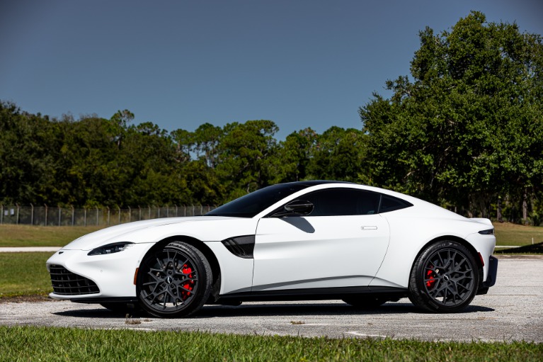 Used 2022 Aston Martin Vantage . for sale Sold at McLaren Orlando LLC in Titusville FL 32780 2