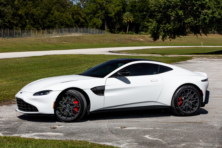 Used 2022 Aston Martin Vantage . for sale Sold at McLaren Orlando LLC in Titusville FL 32780 1