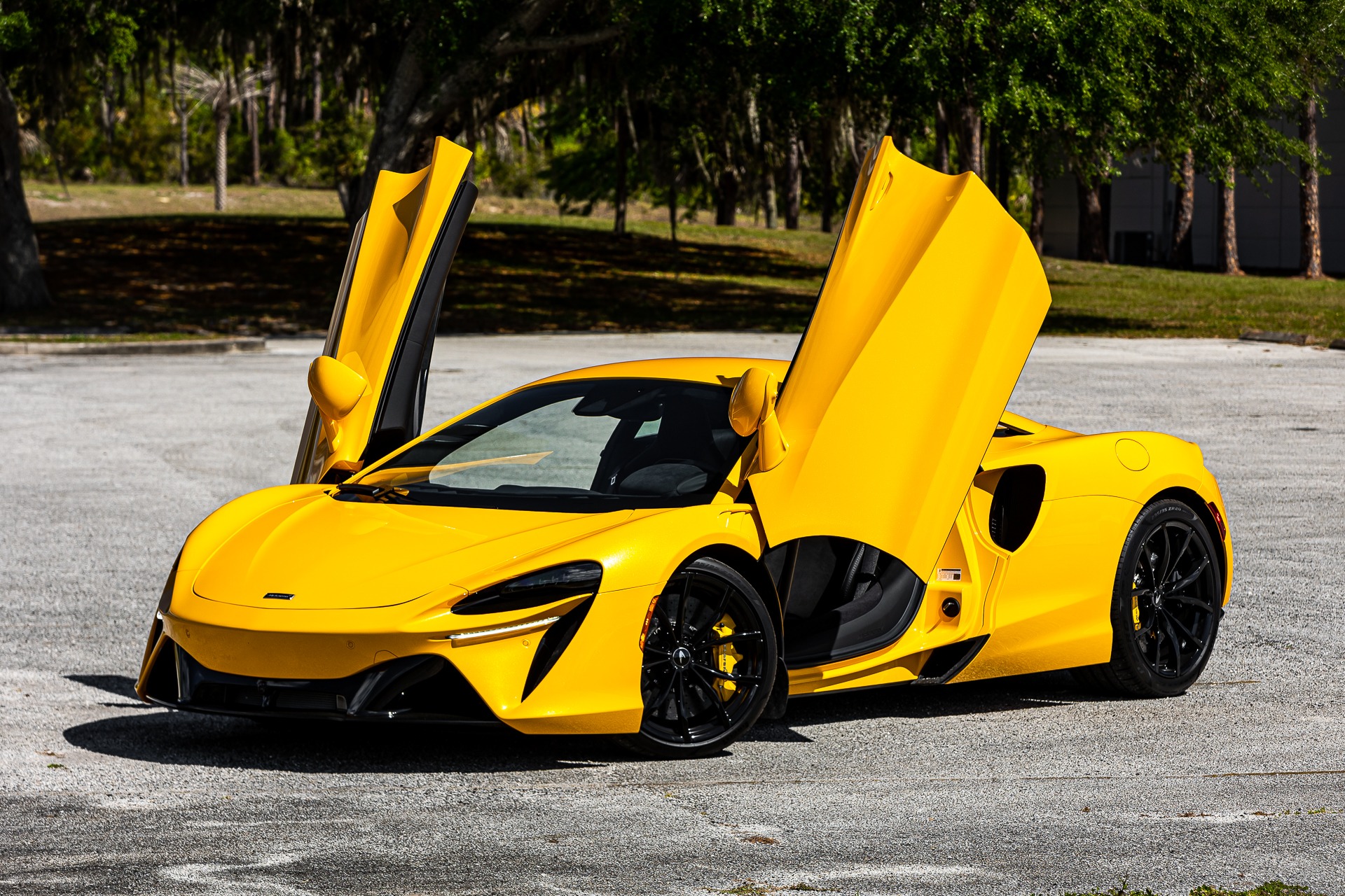 Used 2023 McLaren Artura for sale $269,325 at McLaren Orlando LLC in Titusville FL 32780 1