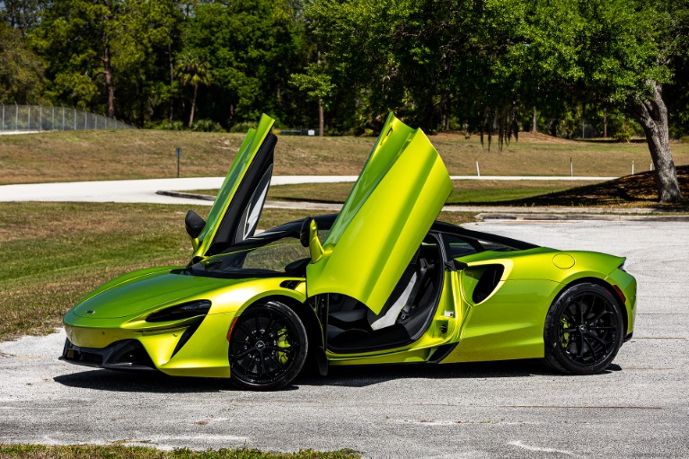 New 2023 McLaren Artura for sale $302,985 at McLaren Orlando LLC in Titusville FL 32780 3