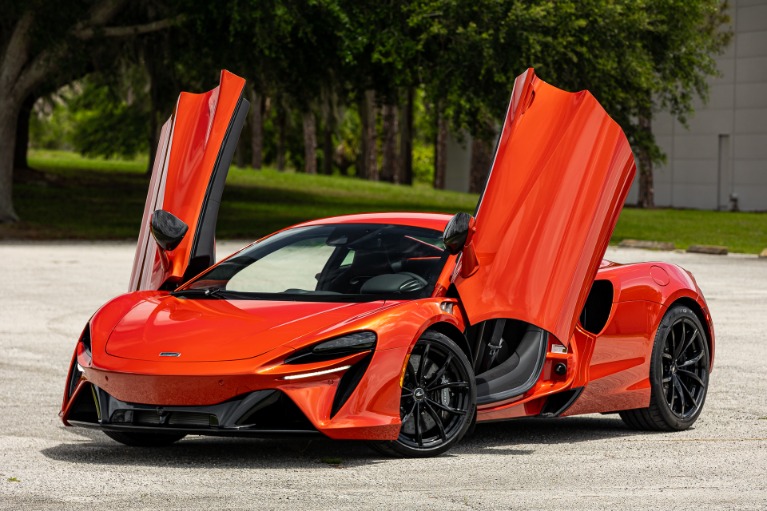 Used 2023 McLaren Artura for sale $259,990 at McLaren Orlando LLC in Titusville FL 32780 1