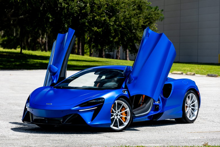 Used 2023 McLaren Artura PERFORMANCE for sale Sold at McLaren Orlando LLC in Titusville FL 32780 1