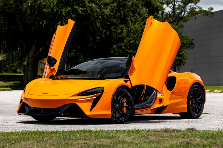 Used 2023 McLaren Artura TECHLUX for sale Sold at McLaren Orlando LLC in Winter Park FL 32789 1