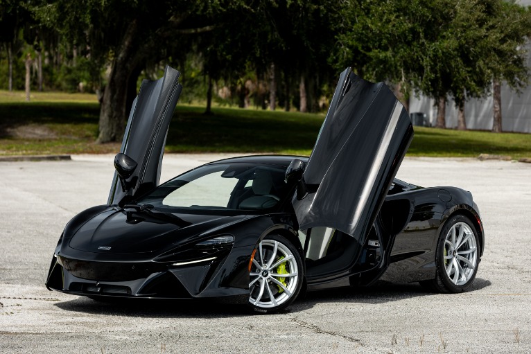 New 2024 McLaren Artura for sale $273,068 at McLaren Orlando LLC in Titusville FL 32780 4