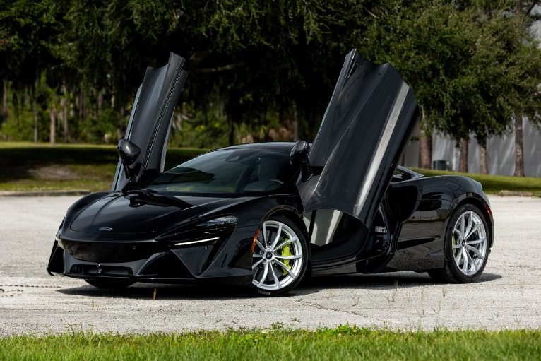 New 2024 McLaren Artura for sale $273,068 at McLaren Orlando LLC in Titusville FL 32780 1