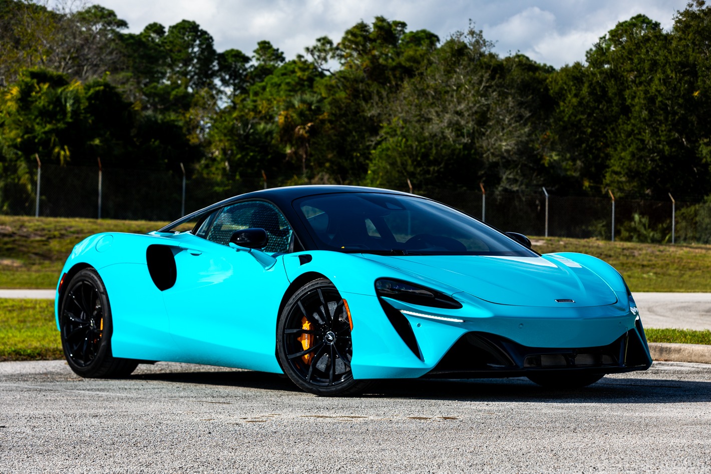 2024 Mclaren Artura Msrp Blanca Opalina