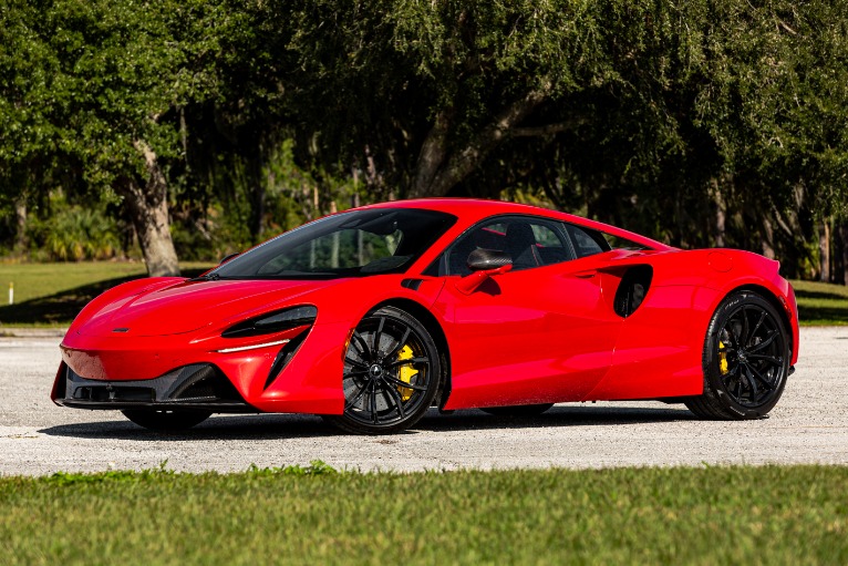 New 2023 McLaren Artura for sale $301,035 at McLaren Orlando LLC in Titusville FL 32780 3