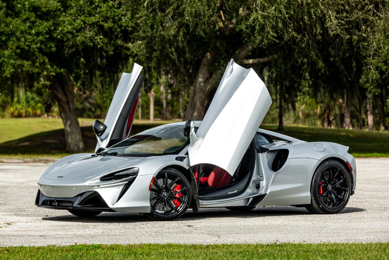 New 2023 McLaren Artura for sale $286,600 at McLaren Orlando LLC in Titusville FL 32780 2