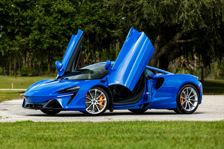 New 2023 McLaren Artura for sale $278,900 at McLaren Orlando LLC in Titusville FL 32780 4