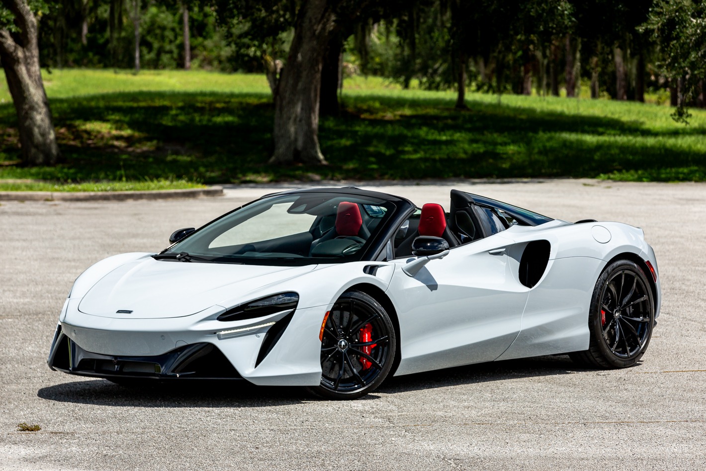 Certified 2025 McLaren Artura Techlux with VIN SBM16BEA6SW003105 for sale in Titusville, FL