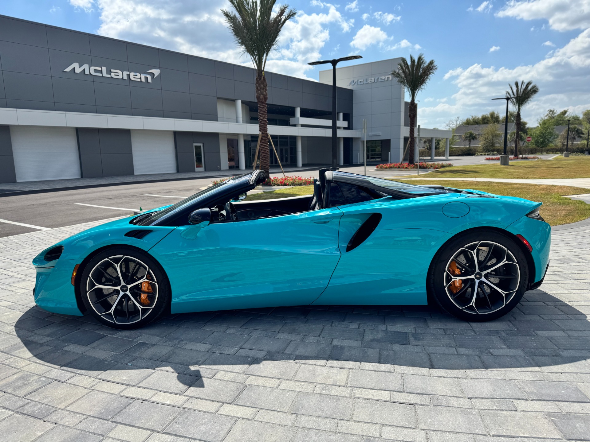 Used 2025 McLaren Artura Techlux with VIN SBM16BEA1SW002864 for sale in Titusville, FL
