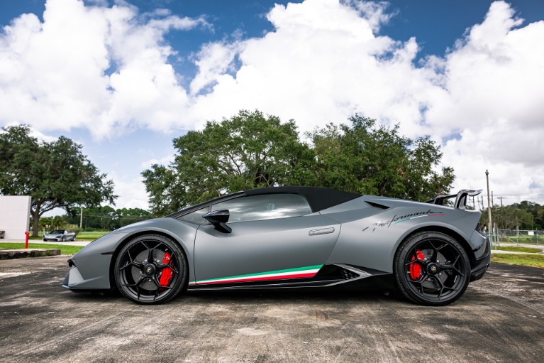 Used 2018 Lamborghini Huracan LP 640-4 Performante Spyder for sale Sold at McLaren Orlando LLC in Titusville FL 32780 4