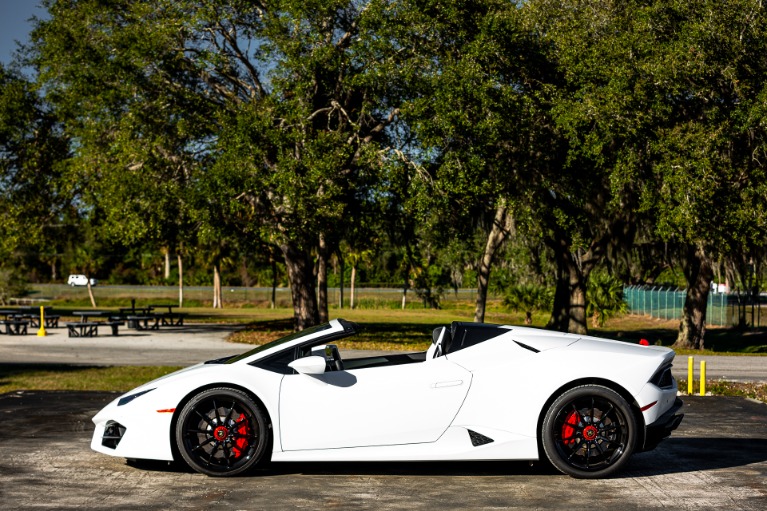 Used 2019 Lamborghini Huracan LP 580-2 Spyder for sale $228,880 at McLaren Orlando LLC in Titusville FL 32780 4
