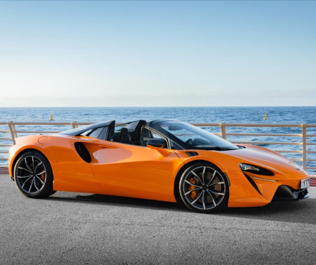 Don’t wait too long - contact #YourOrlandoPitCrew today to find out about the incredible leasing opportunities for the all-new Artura Spider from now through end of year! 🧡🏁